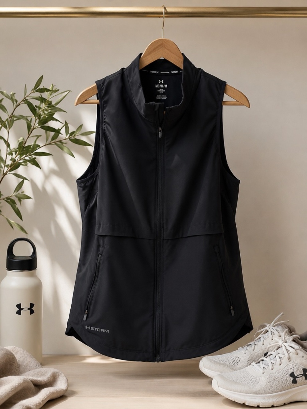 Under Armour Run Black Sleeveless Zip Vest Jacket | Women’s Medium Lightweight